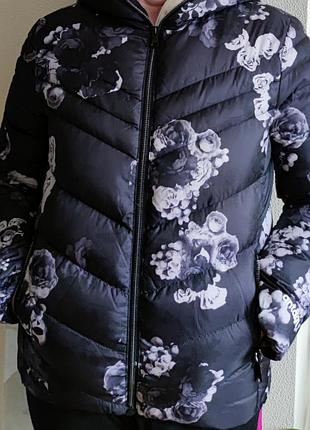 Жіноча куртка