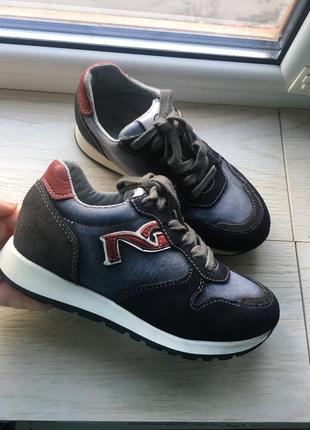 Италийские  демисезонные кроссовки  29-30 р. кросівки