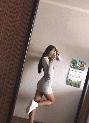 Платье в рубчик серое
