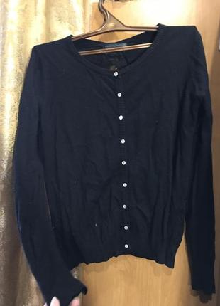 Чёрная кофта