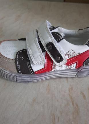 Кросівки макасины