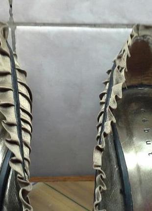 Атласные оливковые женские туфли лодочки на шпильке высоком каблуке debut2 фото