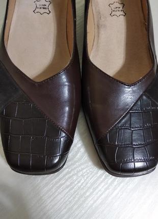 Нові шкіряні туфлі, che sera, 26,5 см.1 фото