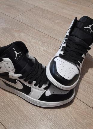 Жіночі кросівки NIKE AIR JORDAN XXXV SP-TP PF CENTER OF THE EARTH GLACIER GREY LASER CRIMSON-BLACK