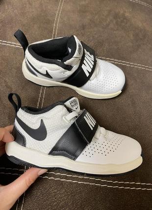 Кросівки nike 26