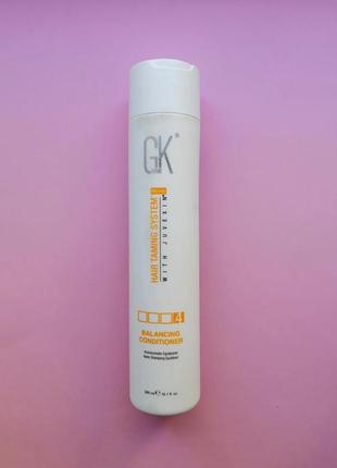 Відновлюючий кондиціонер gkhair balancing conditioner 300ml global keratin2 фото