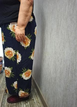 Вискоза брюки в розах размер 6xl1 фото