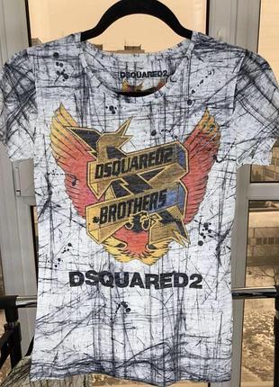 Новая женская футболка dsquared.