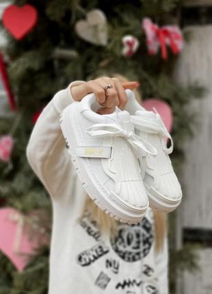 Шикарные лимитированные женские кроссовки в стиле dior-id белые6 фото