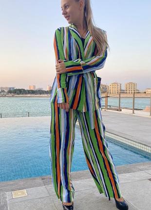 Костюм в пижамном стиле