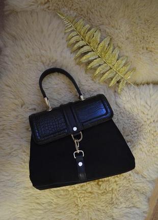 Ідеальна чорна сумочка для стильної леді1 фото