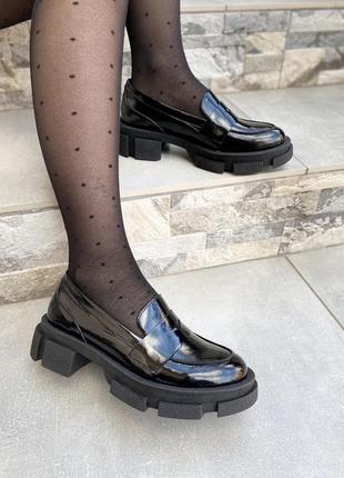 Туфли женские gremmy 200 чёрные (весна-осень кожа натуральная лакированная)3 фото