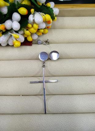 Серебряные подвески гвоздики пусеты асимметричные разные с длинным крестом 9254 фото