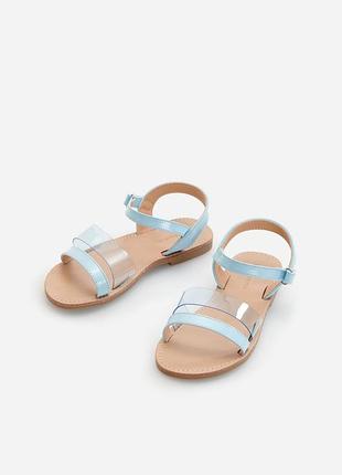 Босоножки для девочки от reserved, 31 размер