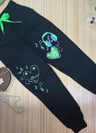 Спортивні штани на дівчинку