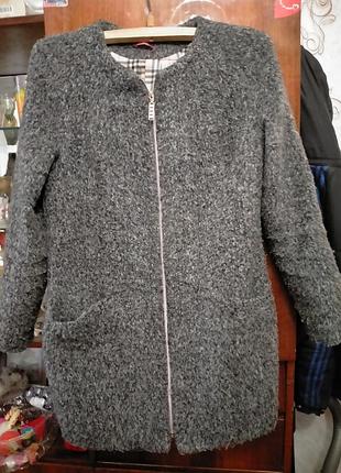 Пальто жіноче