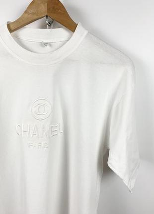 Белая винтажная футболка chanel embroidered logo 90s bootleg