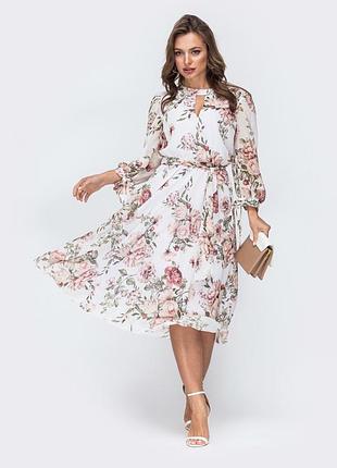 Много цветов! легке шифонове плаття міді нижче колін біле в квітковий принт весільне