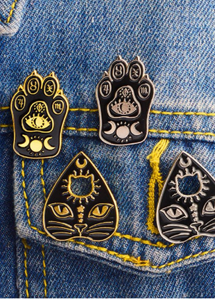 Значки-піни емалеві в готичному стилі enamel witch pin