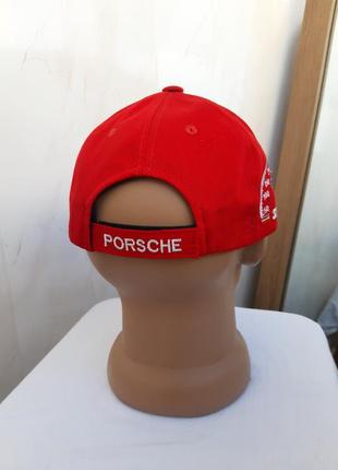 Красная кепка porsche4 фото