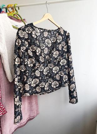 Блуза в цветы с вырезом на пуговицах легкая рубашка6 фото