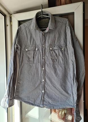 Красивая мужская рубашка