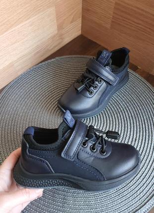 Туфлі, кросівки 28р