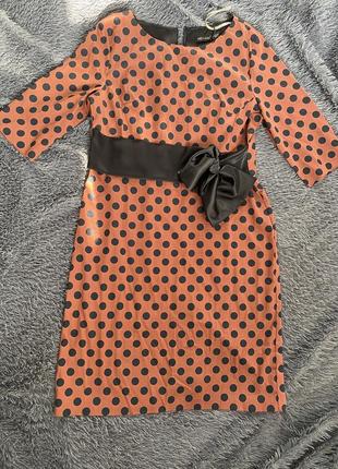 Платье с бантом на талии