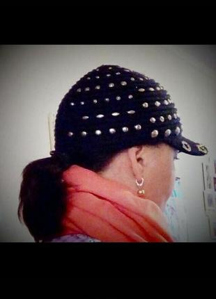 Тепла зимова кепка