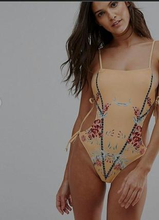 Молодежный желтый купальник asos