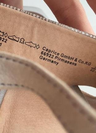 Кожаные босоножки металлик caprice 41 р. серебристые, на широком каблуке6 фото