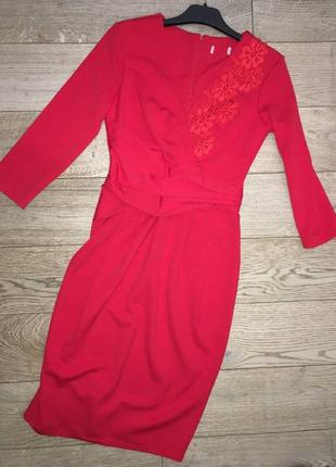 Красное миди платье