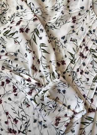 Легка блуза з весняним принтом2 фото