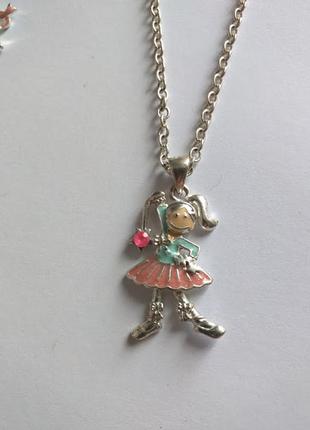 Браслет и цепочка с подвеской для девочки, фигурки с лакированным покрытием.