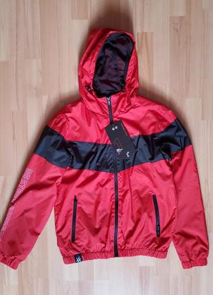 Куртка чоловіча вітровка червона з капюшоном