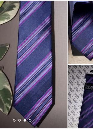 Стильний фактурний краватку.