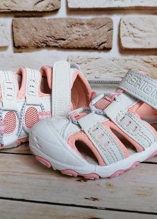 Босоніжки спортивного плану