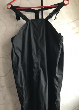 Комбінезон h&m прогумований і зручний