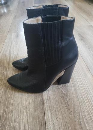 Черевики runway bcbgmaxazria