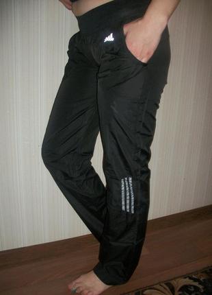 Плащевые штаны adidas