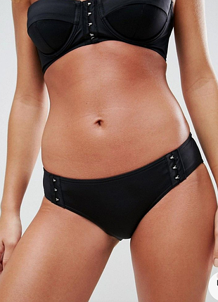 Плавки черные, низ от купальника asos, украшены крючками ,10,38, m