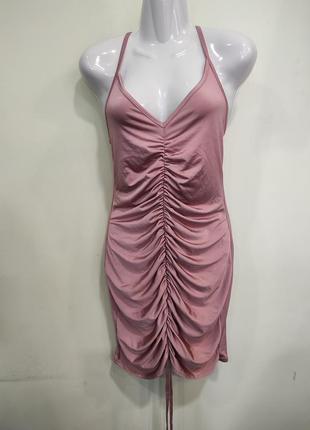 Платье  присборенное  pretty little thing 3