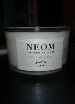 Свеча с запахом neom