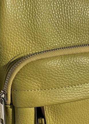Шкіряний жіночий жовтий рюкзак. італія3 фото