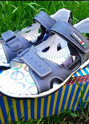 Босоніжки, сандалі на хлопчика