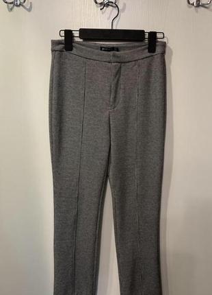 Штани жіночі, розмір 26.