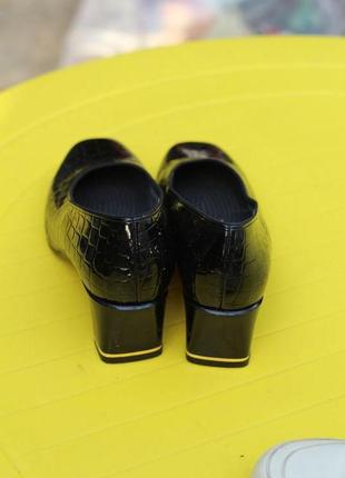 Роскошные туфли из лаковой кожи ara 38-39 разм5 фото
