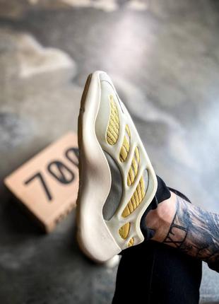 Кросівки адідас ізі буст adidas yeezy boost 700 v35 фото