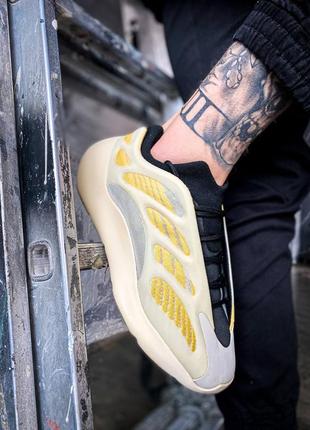 Кросівки адідас ізі буст adidas yeezy boost 700 v33 фото