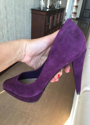 Красивые  фиолетовые туфли2 фото